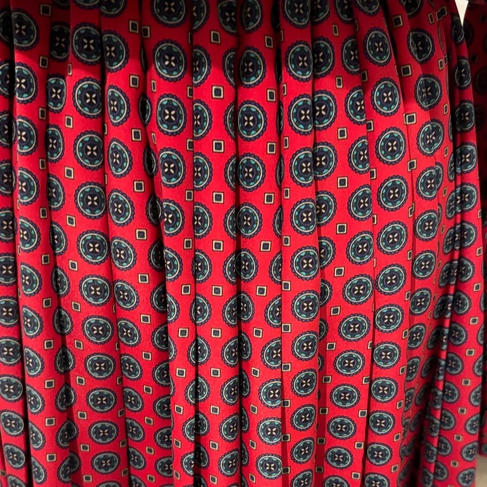 Vtg Leslie Fay  Red Patterned Dress - Picture 12 of 13